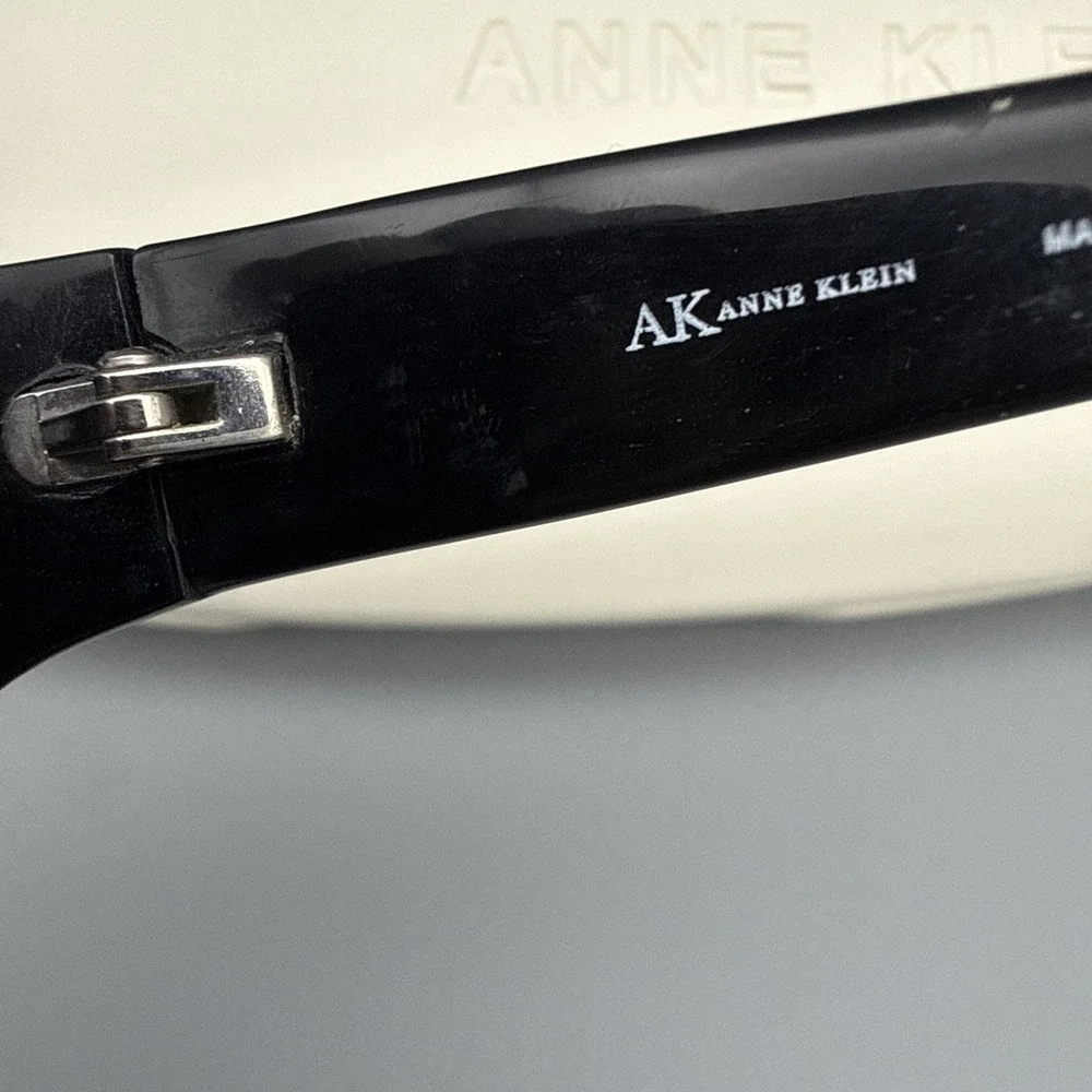 ANNE KLEIN AK5124 Black Oval GRADIENT AUTHENTIC DESIGNER SUNGLASSES 57-16 & Case
